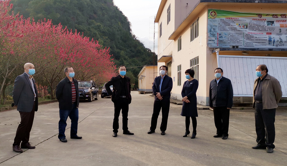 黄建平到德保县调研疫情防控期间承包制援助企业项目复工复产情况