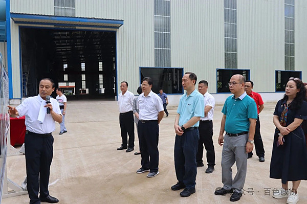 调研组在宝德增材制造铝基新材料产业示范基地项目点调研.jpg