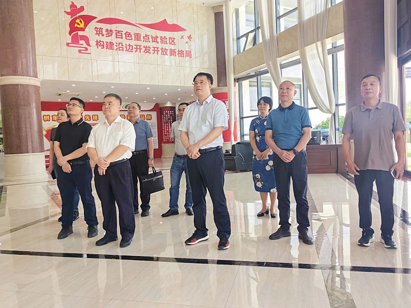在百色一号农业发展有限公司调研。.jpg