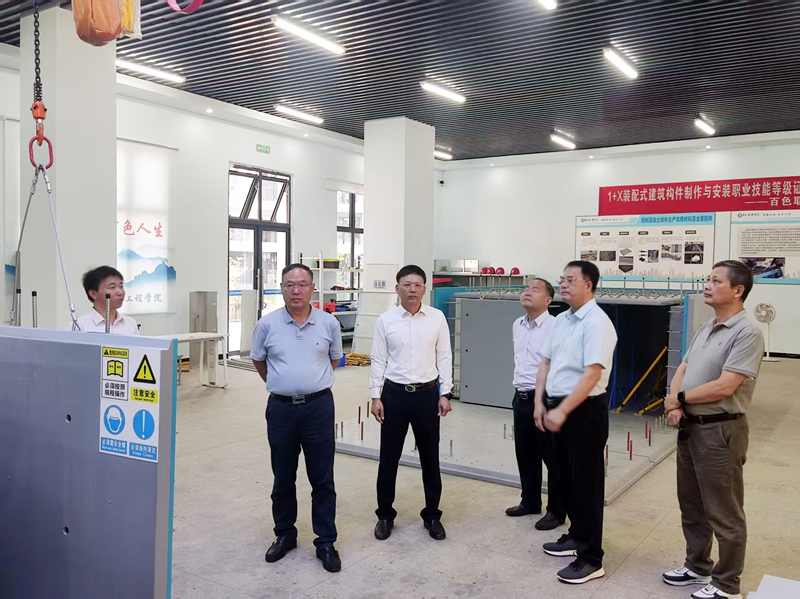 自治区政协教科卫体委调研组到百色市调研